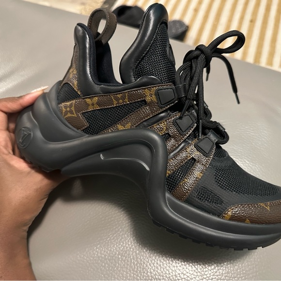 Louis Vuitton Archlight Sneaker - Picture 16 of 16